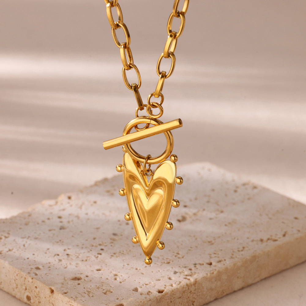 AMORA NECKLACE