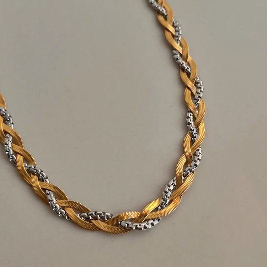 TWIST & TIDE NECKLACE