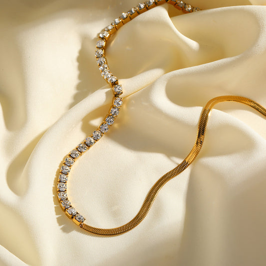 LUSTRE NECKLACE