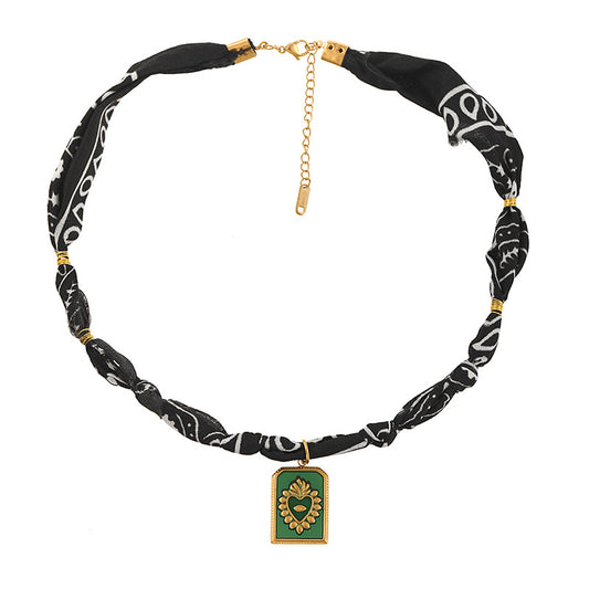 LUCKY KNOT BANDANA CHARM NECKLACE